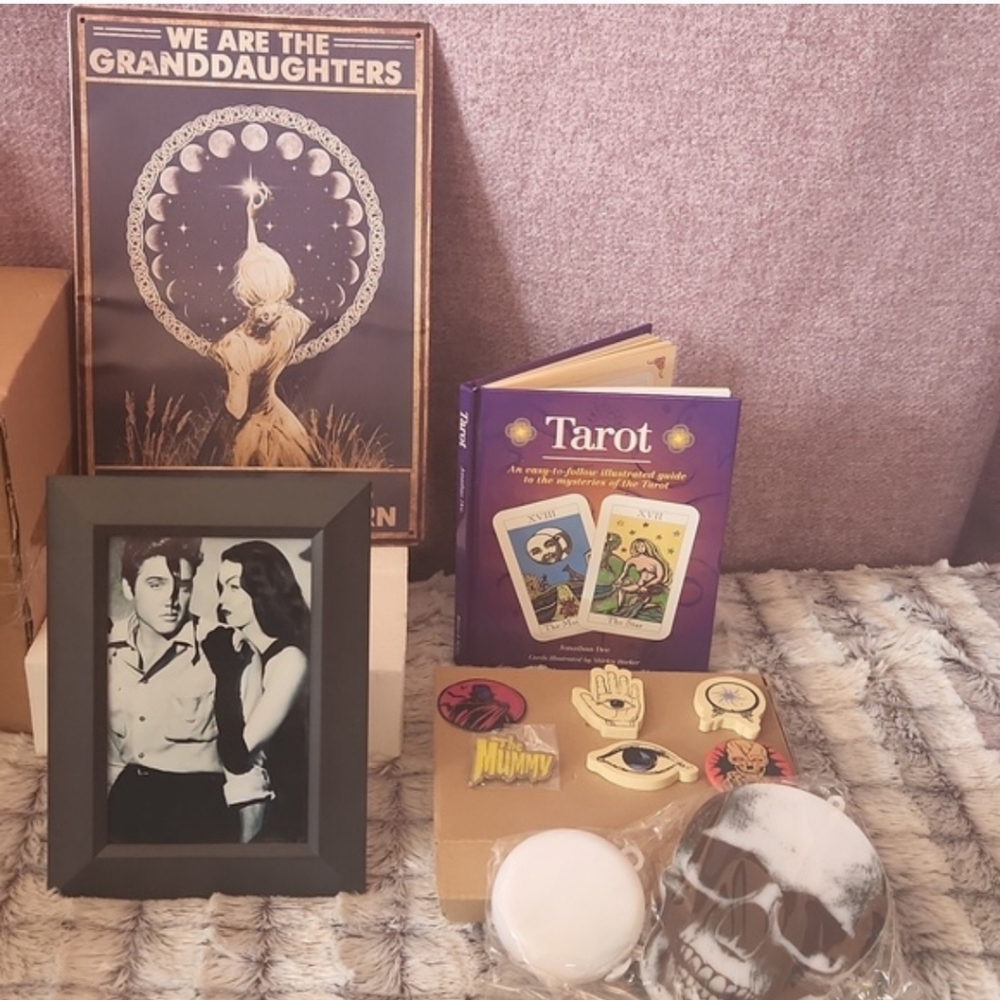 Halloween Goth Bundle Lot Wiccan Witch Tarot Astrology